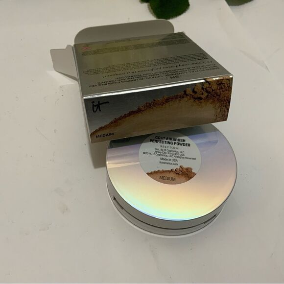 It Cosmetics CC+ Airbrush Perfecting Powder Foundation MEDIUM. BNIB - Picture 5 of 8